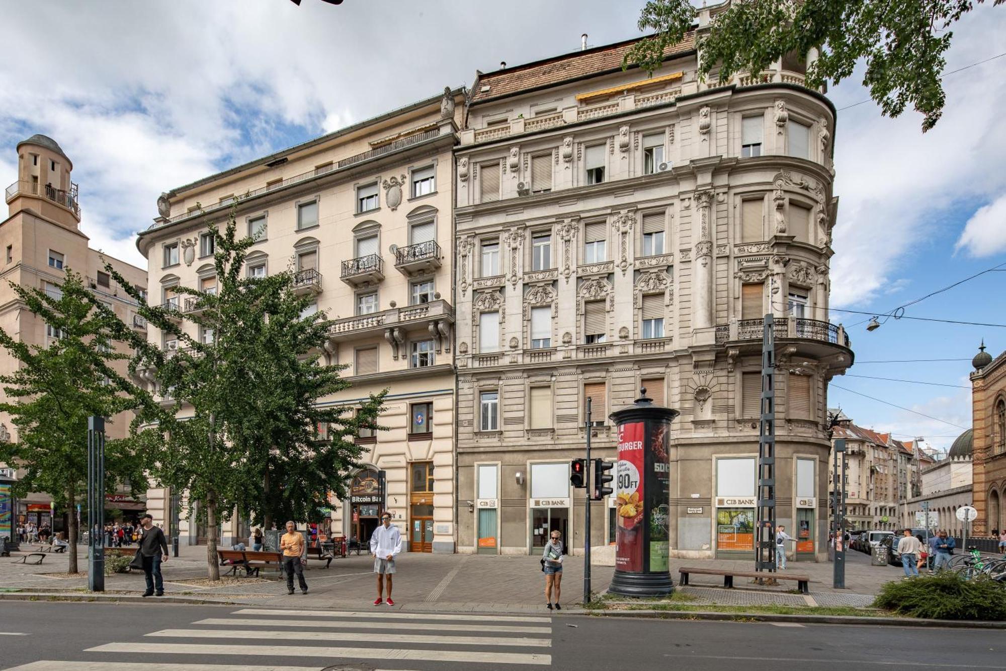 Ultra Central Luxury Budapest Esterno foto
